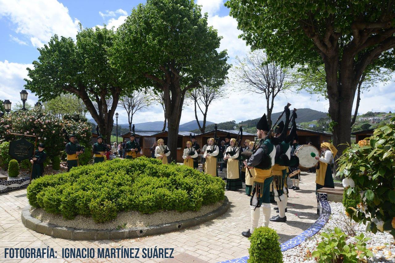 Las Casonas De Avellaneda Navia Exterior photo